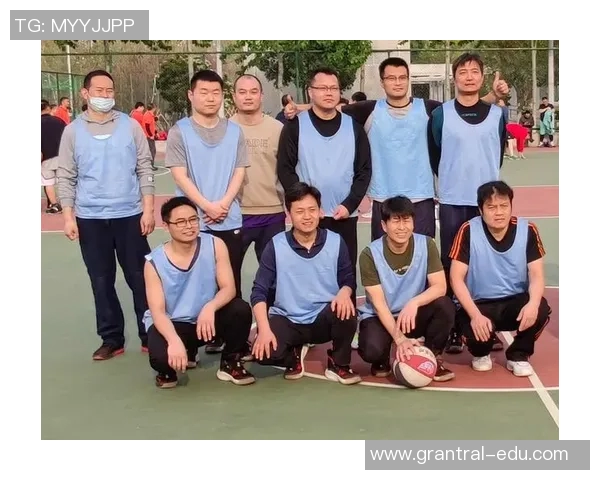 重庆篮球队与成都篮球队赛后复盘团队协作的精彩瞬间与战术分析